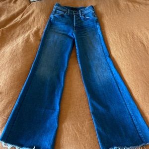 Mothers bellbottoms💙 The Tomcat Roller fray